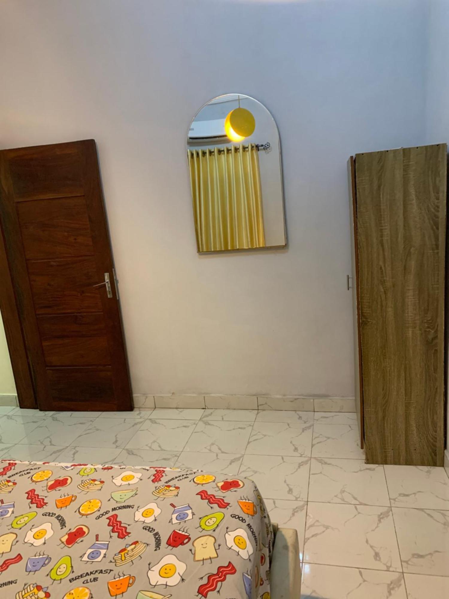 Shortlets In Cotonou Apartment Ngoại thất bức ảnh